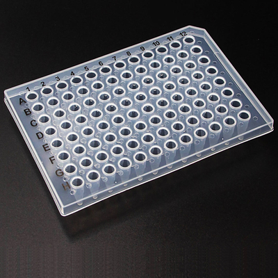 il piatto di PCR del pozzo del materiale di consumo 96 del laboratorio con il film USP di sigillamento ha approvato materiale dei pp sterilizzato