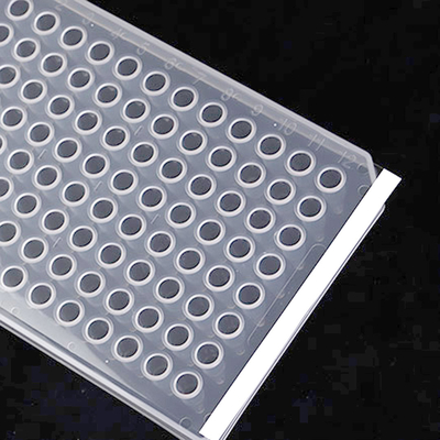 Alti film trasparente buono di sigillamento del piatto di PCR del film di sigillamento di Microplate del film 96 Non permeabili rispondenti di PCR